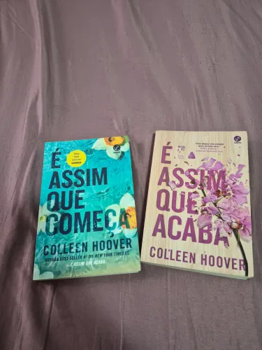 livros seminovos, com algumas marcações