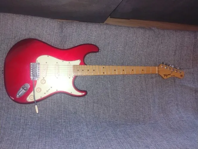 GUITARRA TAGIMA