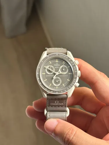 Moonswatch Desert (Omega x Swatch)