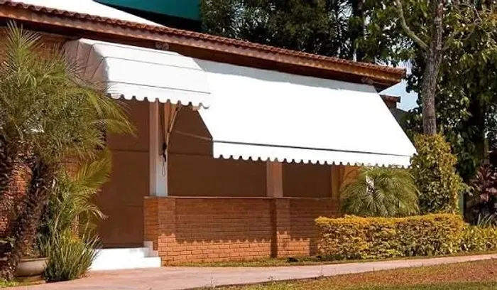 Toldo retrátil em lona, Enrolavel.