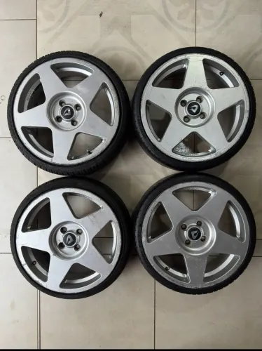 Roda Volcano rift tarmac aro 17 com pneus 185/35/17