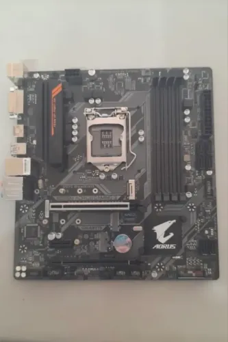 Placa Mae Gigabyte B360M Aorus Gaming 3 DDR4