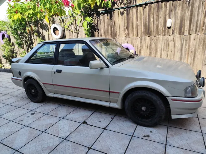 Ford Escort XR3 1.8 / 1.6 Beneton/form./laser 1992