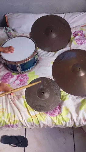 Peças de bateria músical