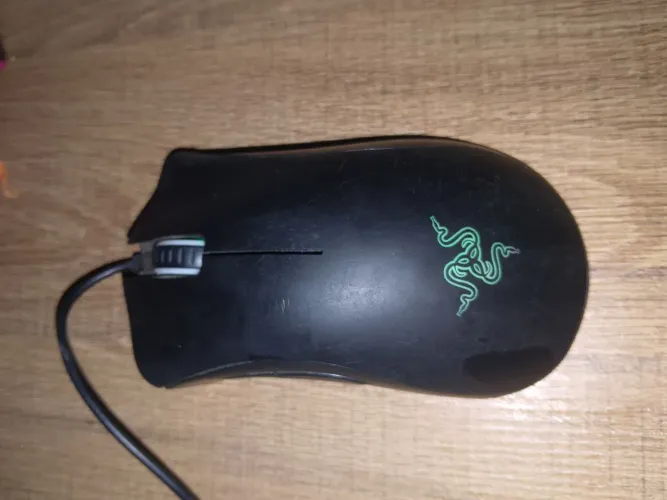 Mouse Razer DeathAdder Essential semi novo 