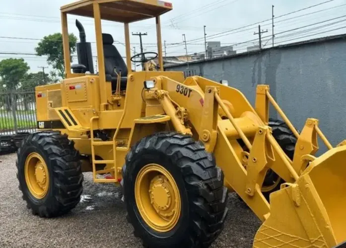 Vendo pá carregadeira parcelada