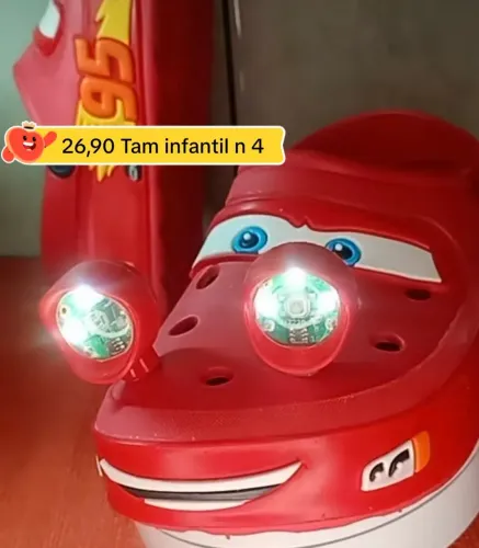 Babouche Relâmpago Mcqueen ( Com Farois ) - Número 39, novo na caixa !