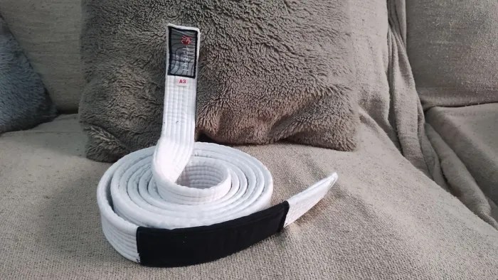 Vendo faixa branca de jiu-jitsu A3