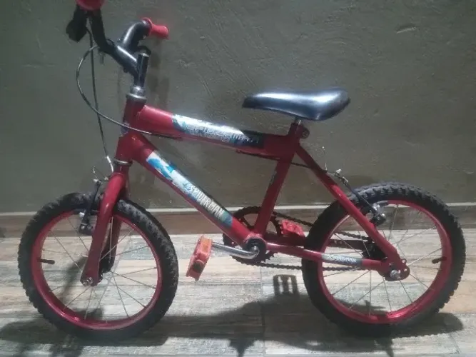 Bike infantil aro 16 - R$.200,00
