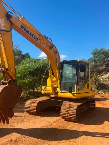 Escavadeira Hidráulica Komatsu