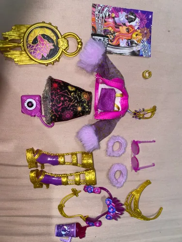 Roupa e acessórios Clawdeen Monster Fest