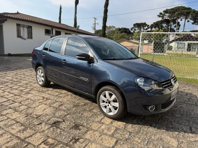 Volkswagen Polo Sed. Comfort. 1.6 MI Tot. Flex 8V 2013