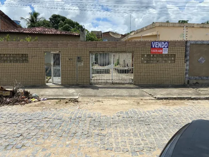 CASA COM 3 QUARTOS EM TIMBAÚBA/PE, NO JARDIM GUARANI