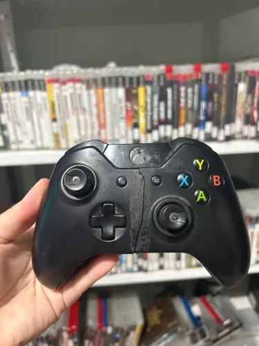 Controle Xbox One com defeito