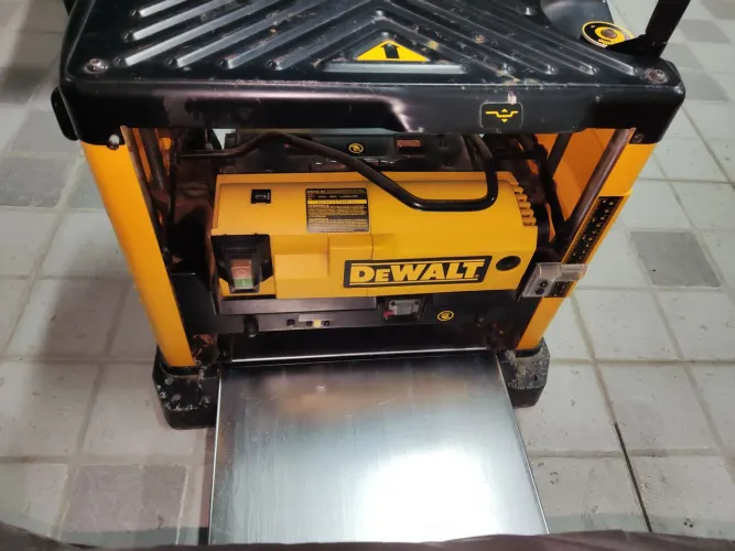 Plaina Dewalt usada