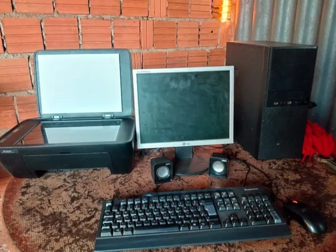 Computador completo ótimo para criança fazer trabalho de escola tirar xerox imprimir