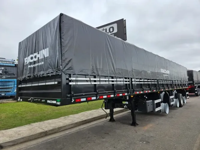 Carreta 4 Eixo Graneleiro Facchini Ano 27 0km Pronta Entrega Sem pneu 14X1.80 CHAPA XADREZ