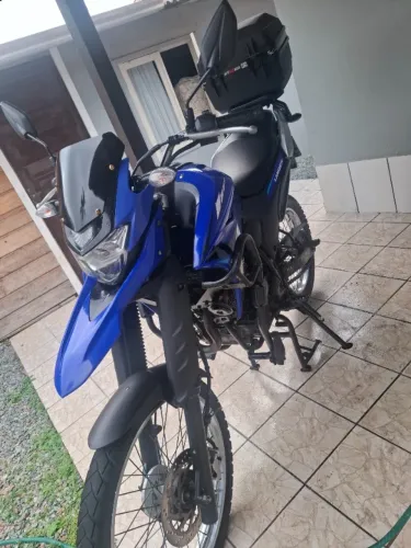 Moto nunca se envolveu acidentes, muito confiável. 