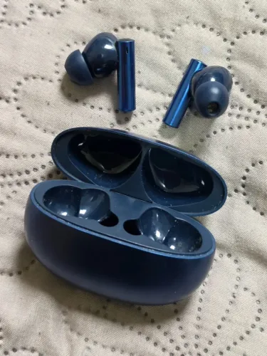 Realme Buds Air 3 - Lado esquerdo não funciona 