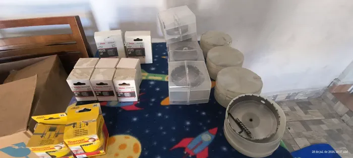 47 Serra copo ao todo todos novos na caixa não perca essa oportunidade tá muito barato 