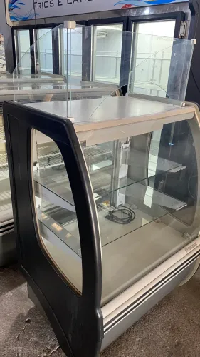 VITRINE CAIXA GELOPAR MUITO CONSERVADA. Tenho o kit com as 3 peças tbm