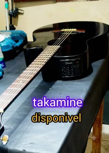 Violao Takamine
