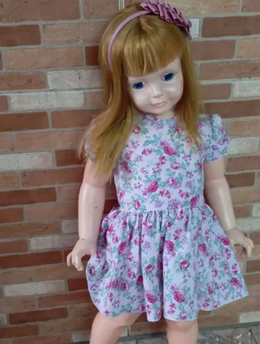 Boneca amiguinha 60 com defeito