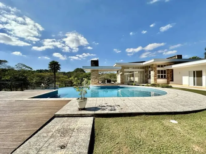 Casa Cond. Parque Silvino Pereira na Granja Viana