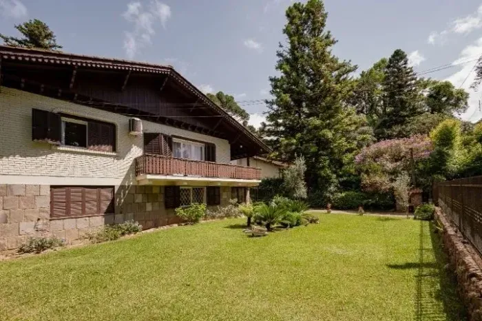 Casa para Venda em Gramado, Planalto, 4 dormitórios, 3 suítes, 4 banheiros, 4 vagas