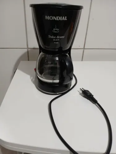 Cafeteira elétrica pequena