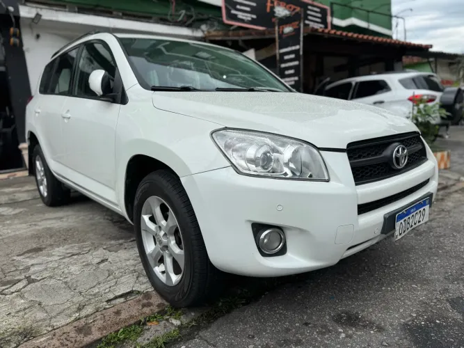 Toyota RAV4 2.4 4X4 16V 170cv Aut. 2011