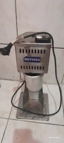 Batedor de Milk Shake Profissional Metvisa BMK 800ml 