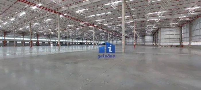 Galpão Logístico/Industrial em condomínio com 2.463m² em Embu das Artes - São Paulo