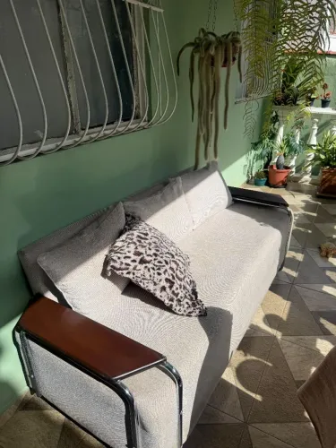 Sofá de 03 lugares 