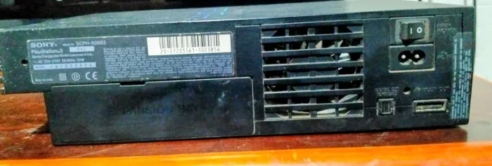 Vendo PlayStation 2 FAT original Sony, modelo SCPH-50003.