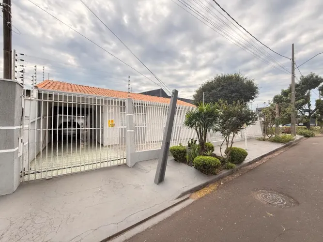 Casa à venda em Maringá, Jardim Liberdade III, com 3 quartos, com 156.23 m²