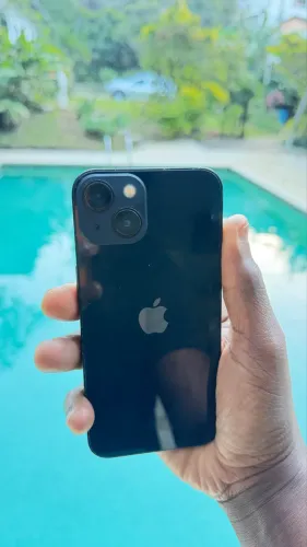 iPhone 13 128 preto todo original muito novo