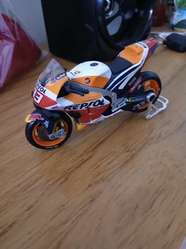 Miniatura da repsol honda escala 1/18 raridade 