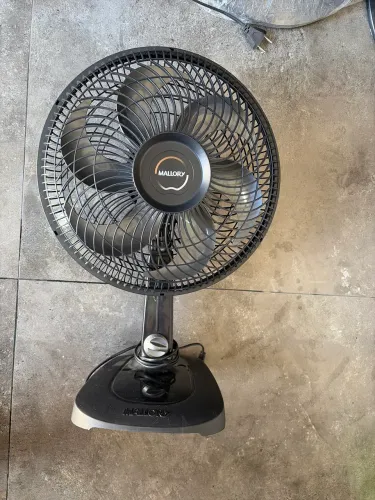 Ventilador de Mesa 30 Cenetimetros silencioso 220 volts (novo)
