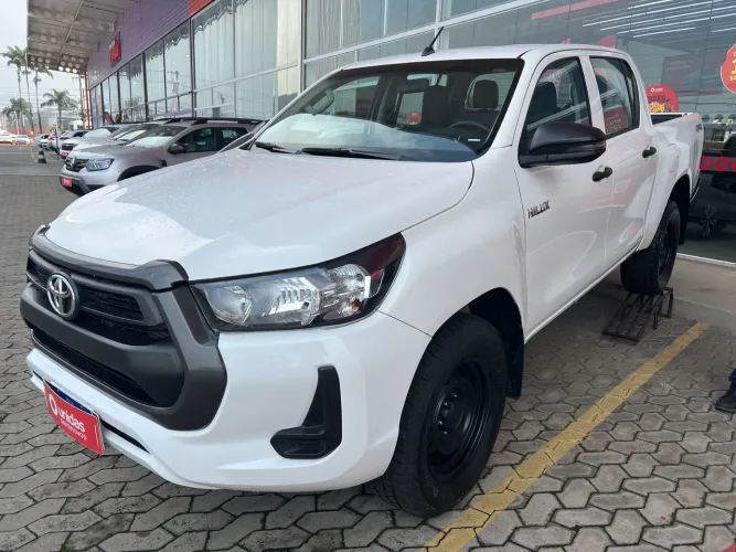 Toyota Hilux CD SR 4X4 2.8 TDI Diesel Aut. 2024