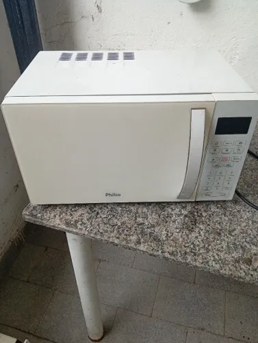 Microondas seminovo Consul 15l