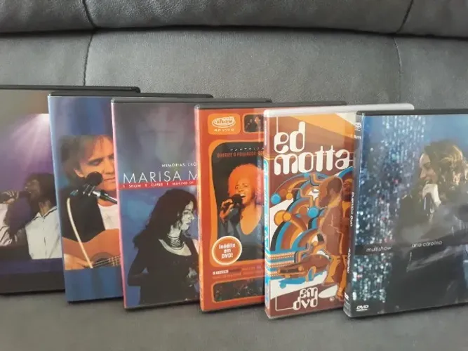 DVD Roberto Carlos, Sandra de Sá, Ed Motta, Djavan, Marisa Monte e Ana Carolina -Ler Anúnc