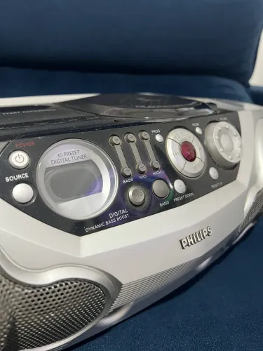 Som Philips