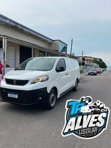 Fretes e Carretos com Van | Florianópolis, SC e Região | TR Alves Transportes