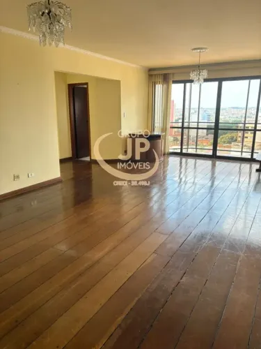 Apto amplo 181m²/ Centro/ 3 Dorm./ 1 Suíte/ Planejados/ 2 Vagas/ Só 850 mil!