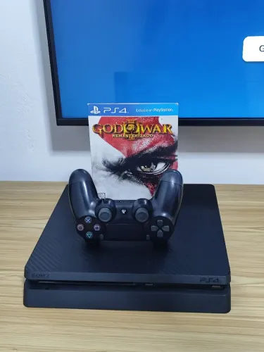 PS4 Slim + 4 jogo e controle - Aceito envio