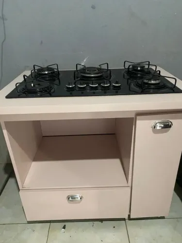 Fogão elétrico com armário (1 boca com defeito)