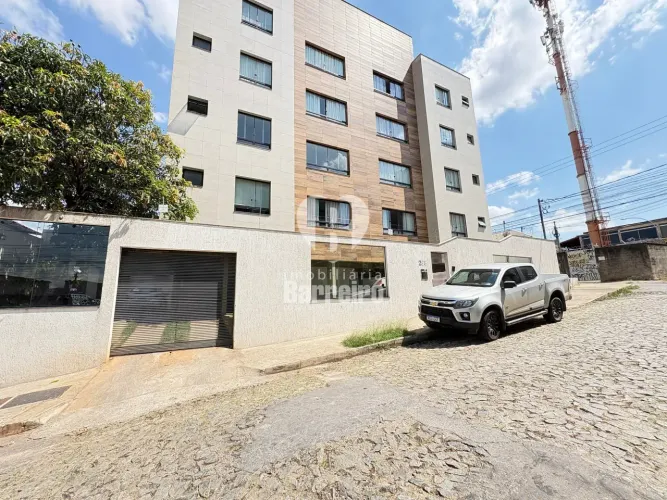 Apartamento à venda com ótima localização, armários