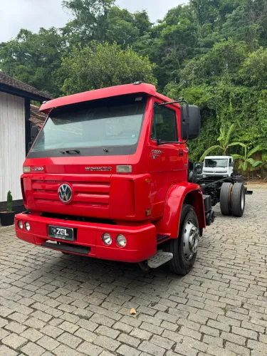 VOLKSWAGEN 13.190 CHASSI ANO 2013