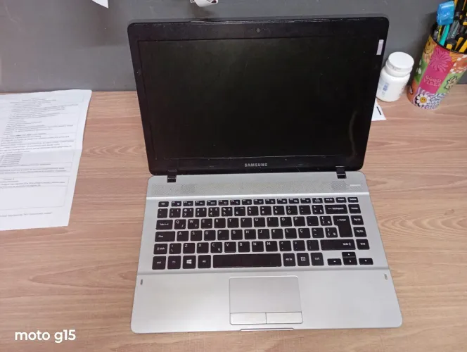 Notebook Samsung Essentials NP370E4K